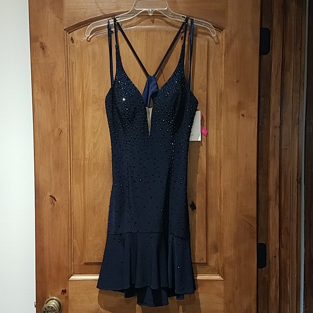 Short formal dress